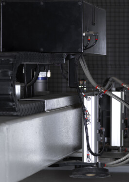 Documentary photography of Molteni&C production facilities in Milan – photographed by Daniela Trost 