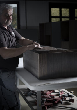 Bespoke woodworking and custom kitchen photography for Radaschitz carpentry workshop by Daniela Trost 